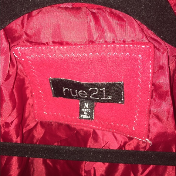 Rue 21 - Picture 2 of 5